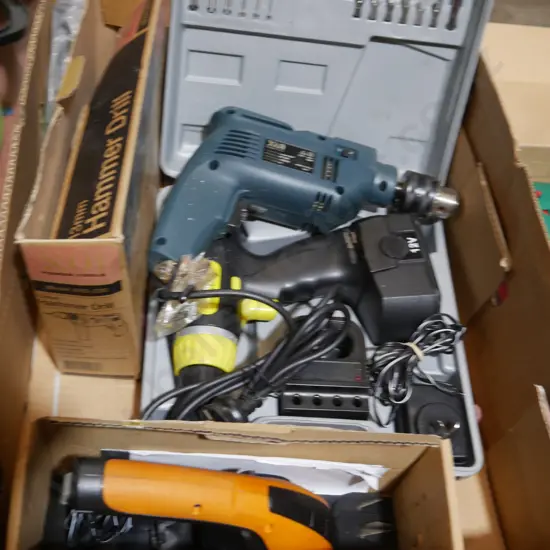 Assorted power tools