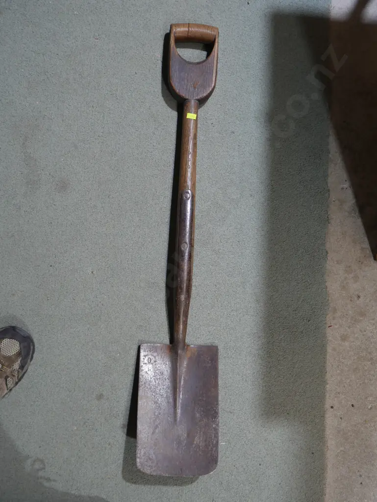 Vintage spade Image 1++