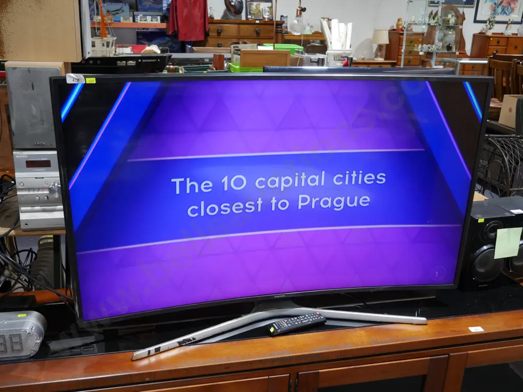 Samsung 49" curved TV Image 1++