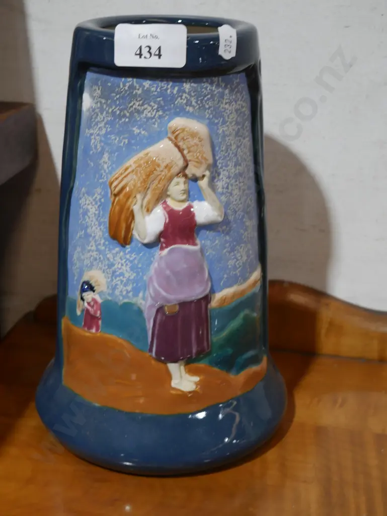 Amphora vase Image 1++