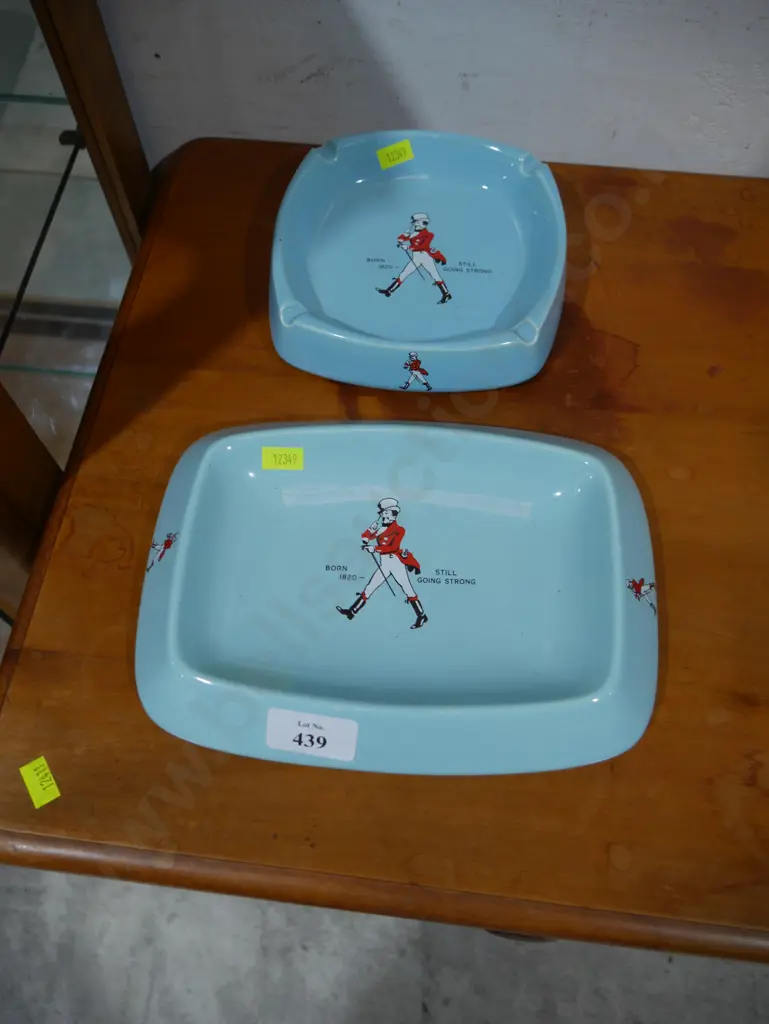 Whiskey ashtray etc Image 1++