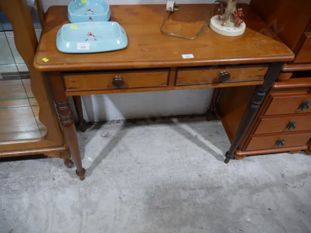 Hall table Image 1++