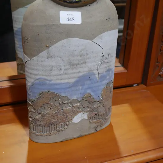 Royce McGlashan NZ studio pottery vase