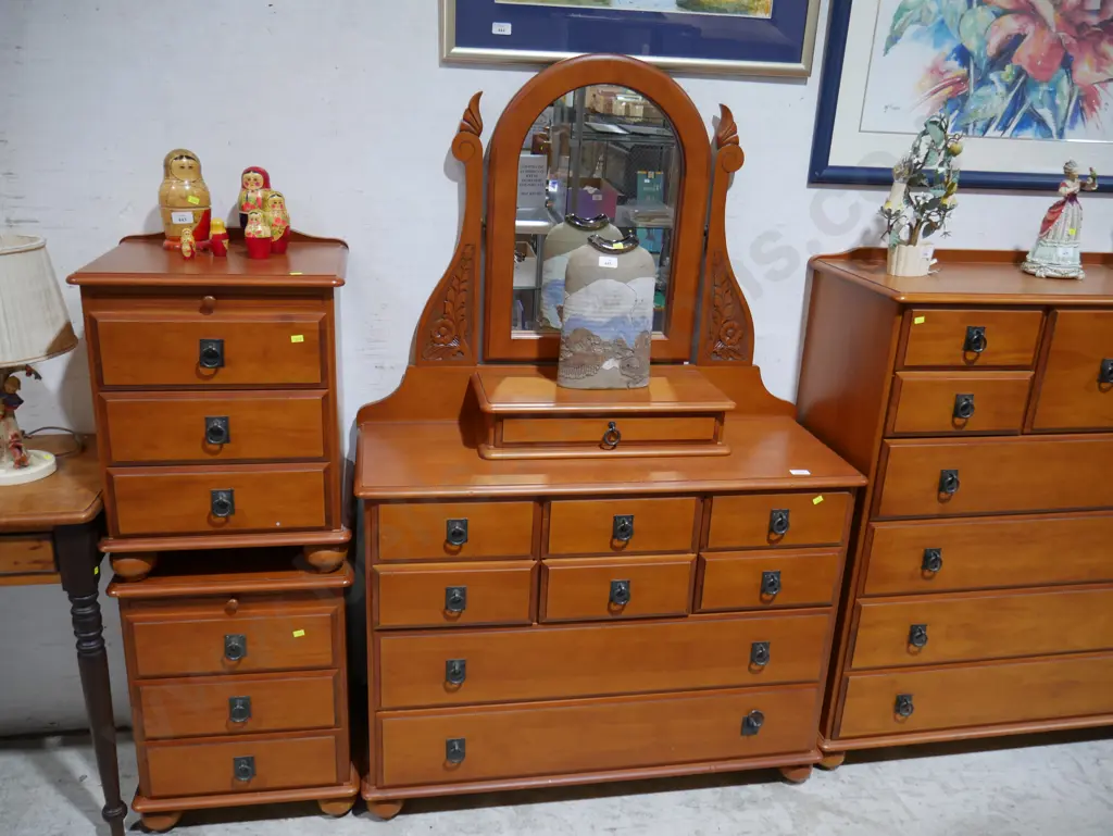 4 piece bedroom suite Image 1++