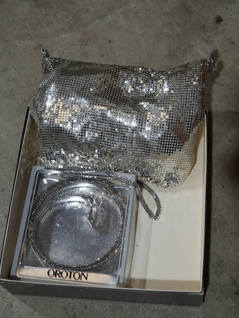 Oroton bag Image 1++