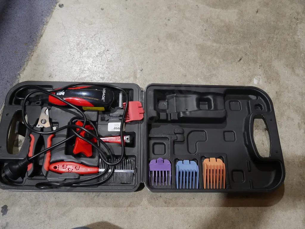 Dog clippers etc Image 1++
