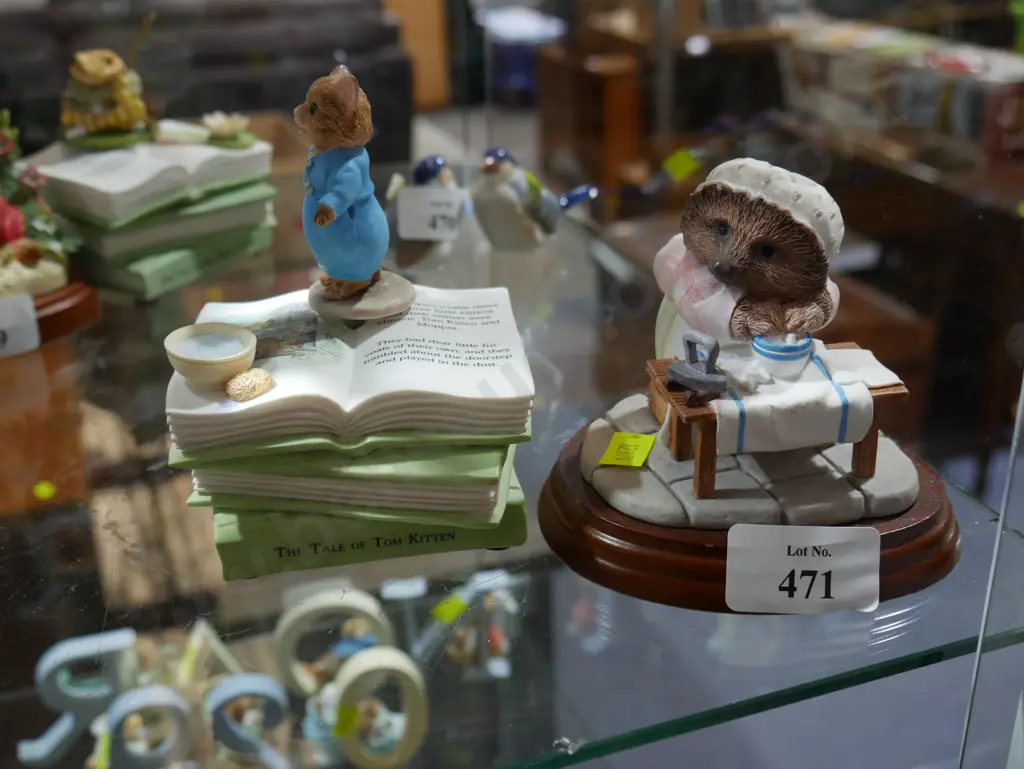 2 Peter Rabbit ornaments Image 1++