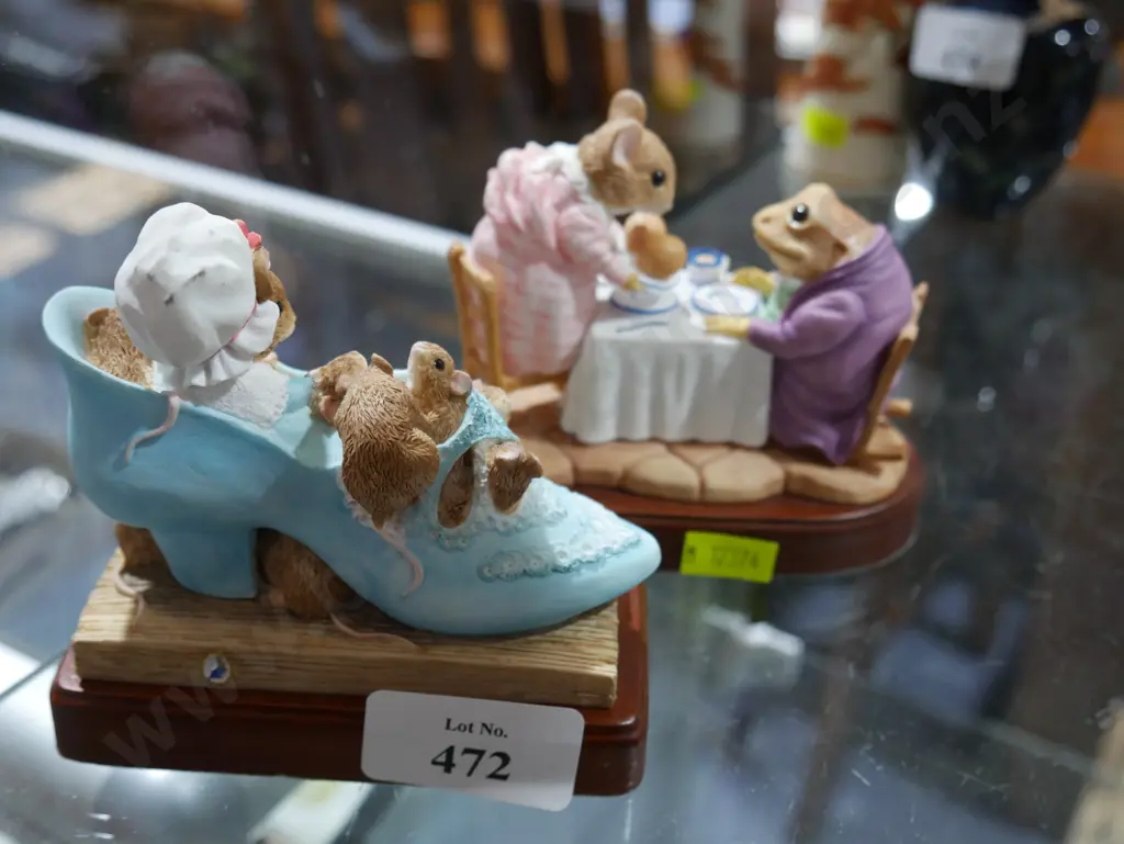 2 Peter Rabbit ornaments Image 1++