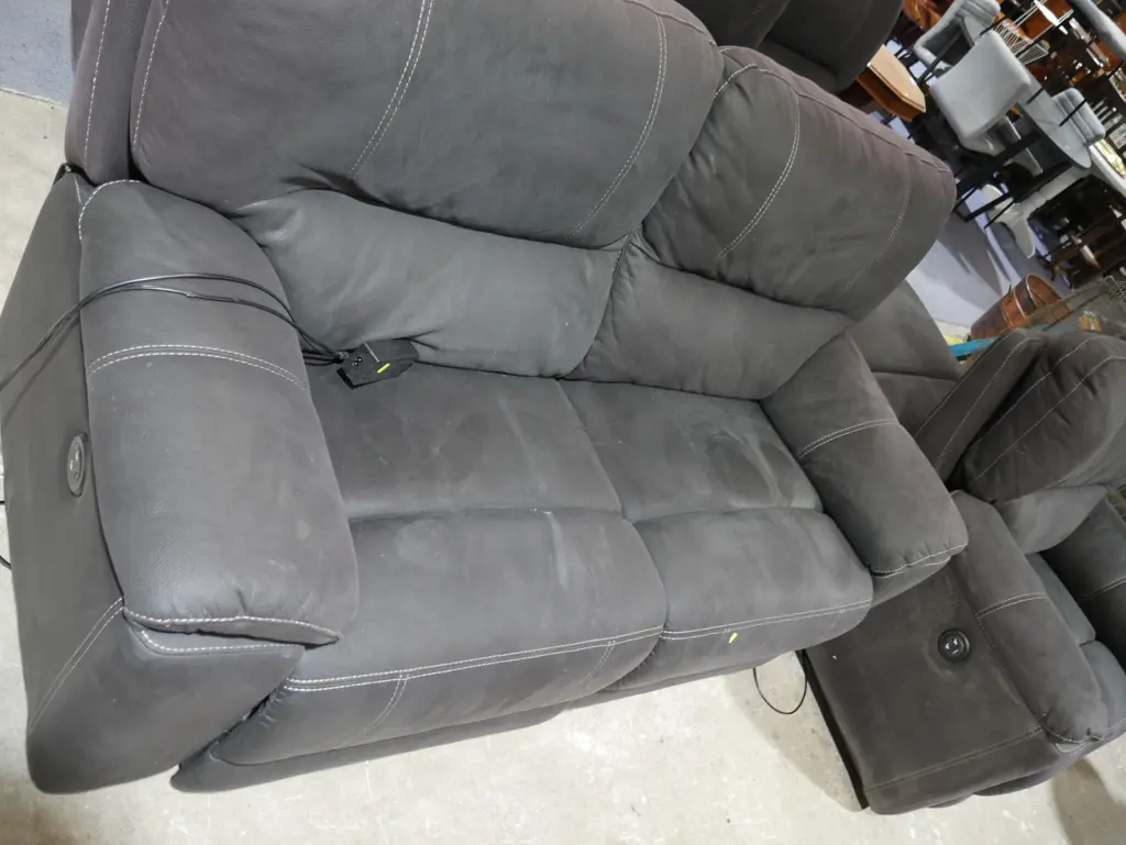 Three piece electric recliner lounge suite Image 1++