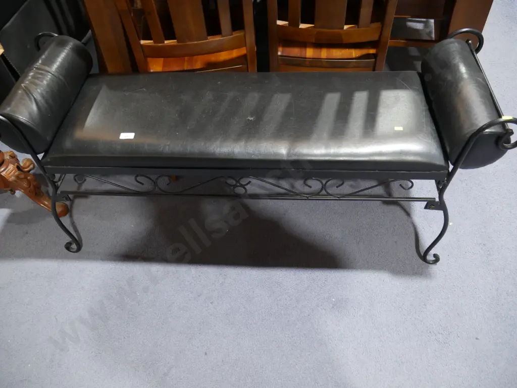 Wrought iron love seat Image 1++