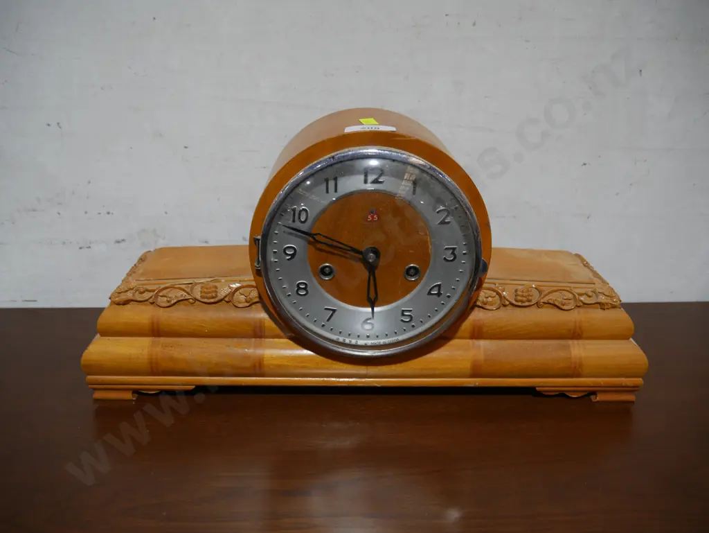 Mantal clock Image 1++