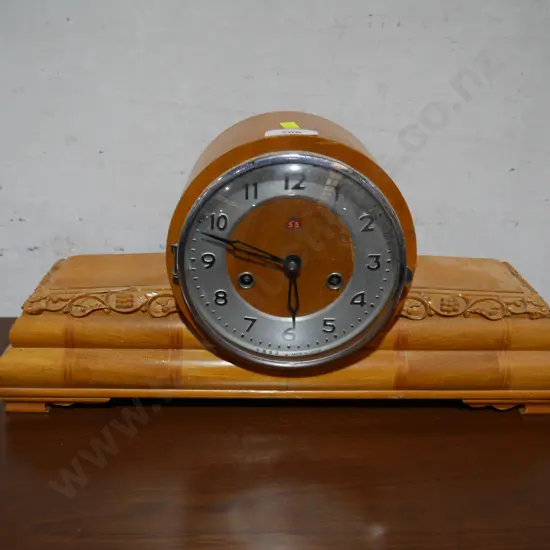 Mantal clock