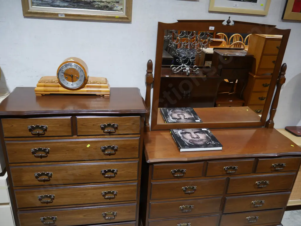 Two-piece bedroom suite Image 1++