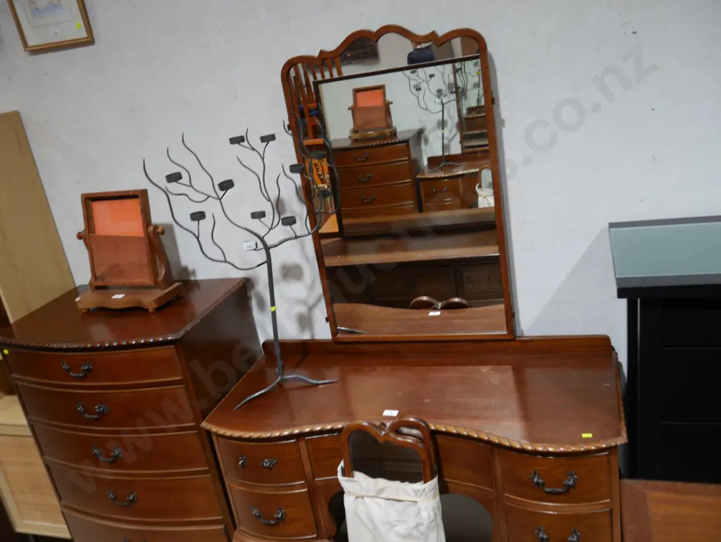 Two piece bedroom suite Image 1++