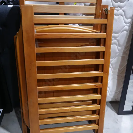 Child's cot