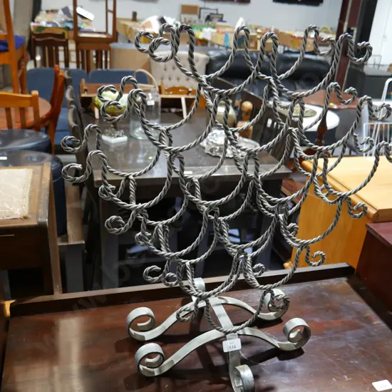 Wine bottle rack