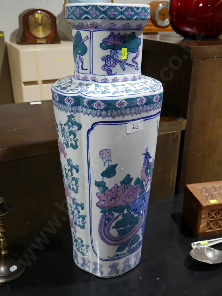 Large vase Image 1++