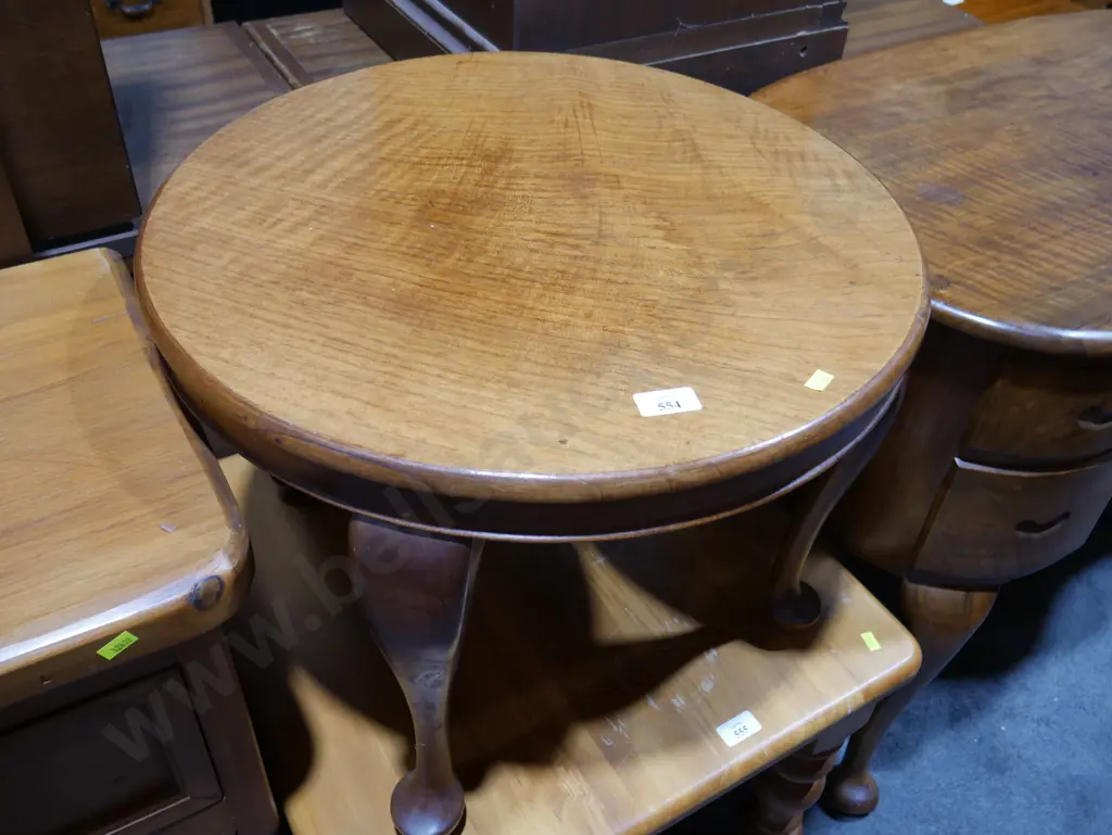 Round coffee table Image 1++