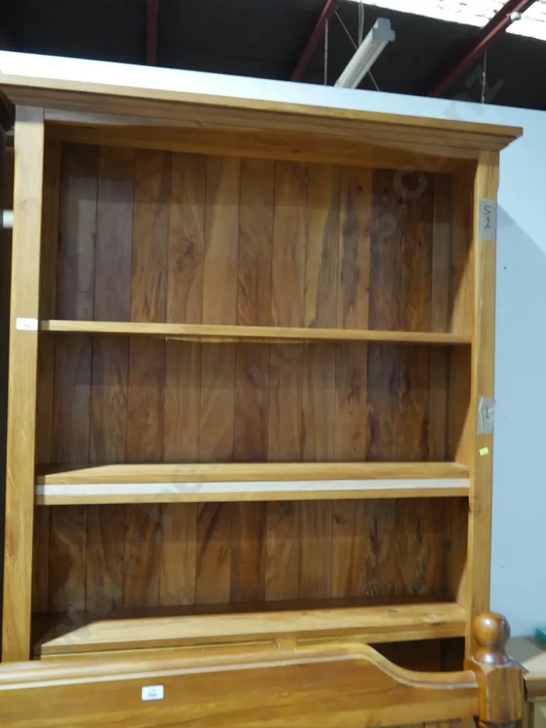 Large bookcase Image 1++