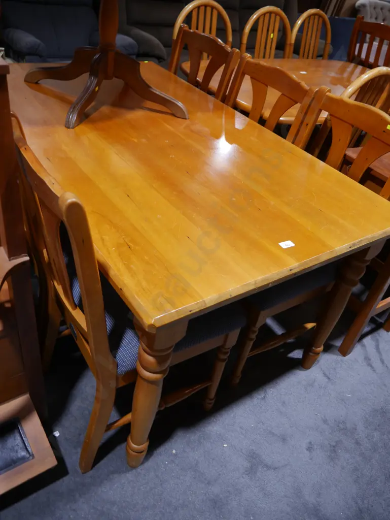 Dining table and six chairs Image 1++