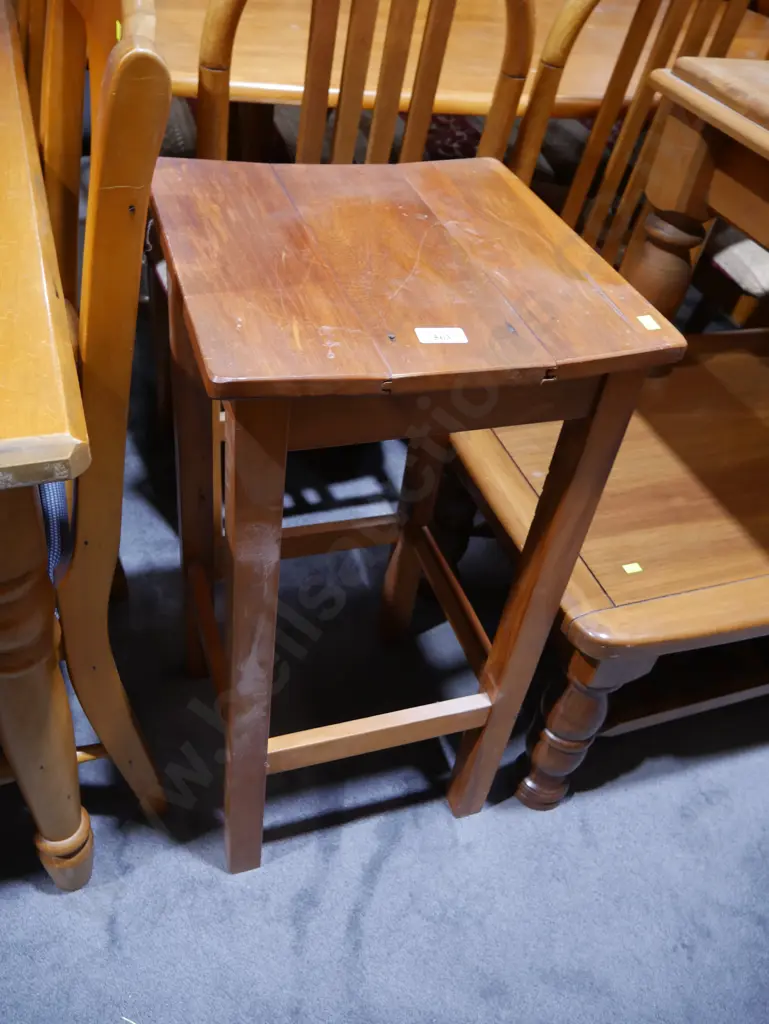 Wooden bar stool Image 1++