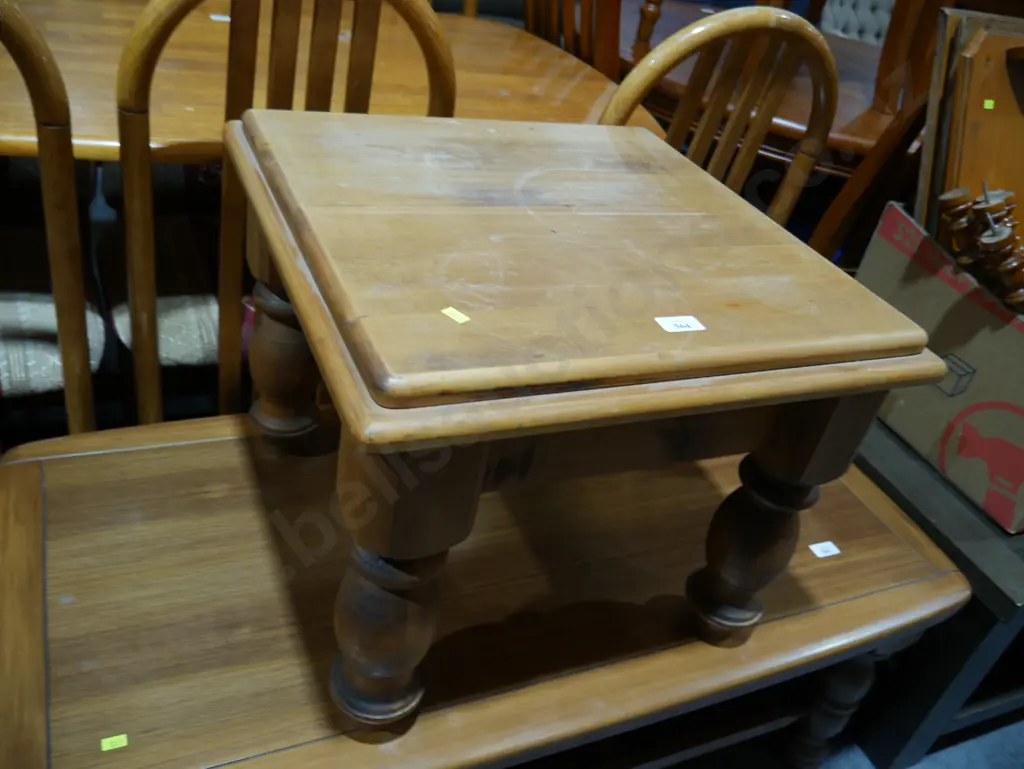 Square coffee table Image 1++