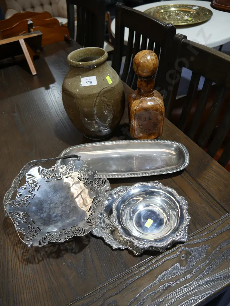 Ep, decanter, vase Image 1++