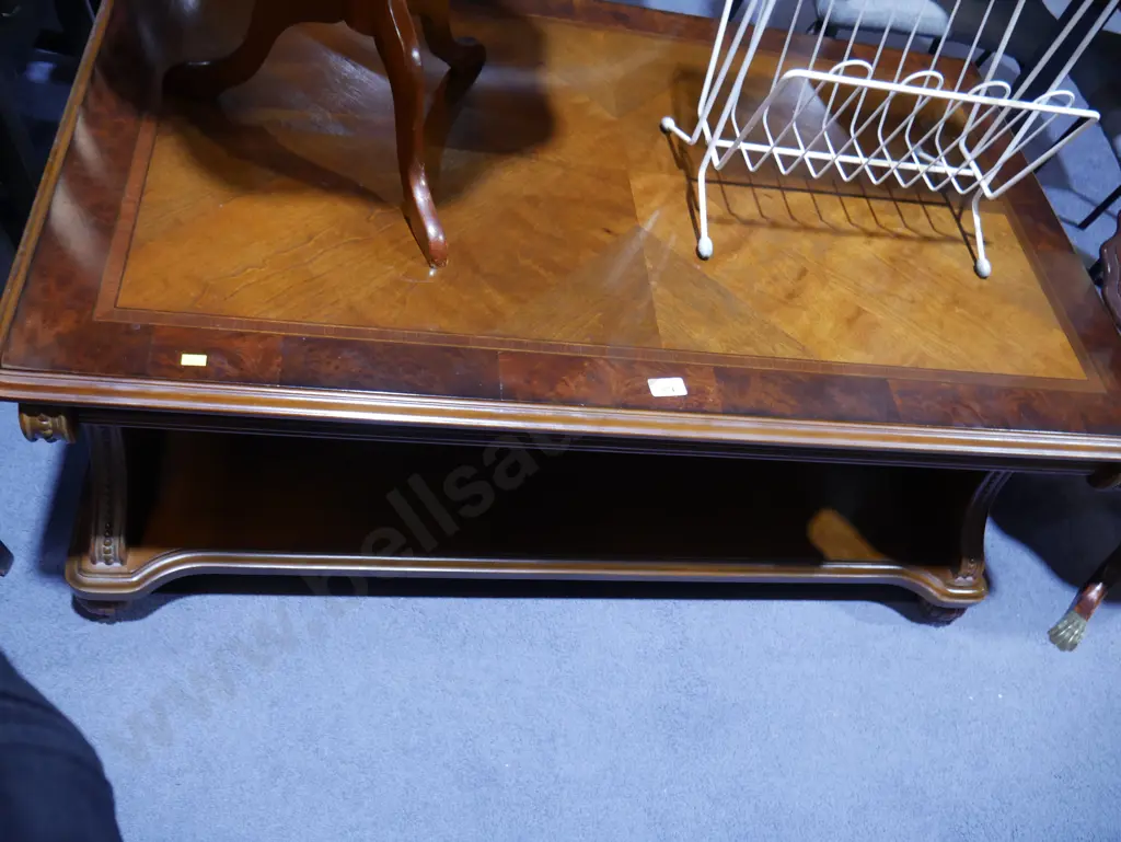 Coffee table Image 1++