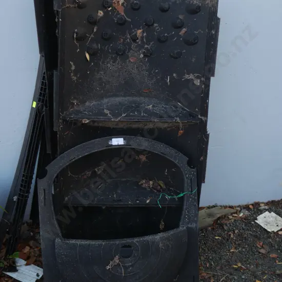 Compost bin