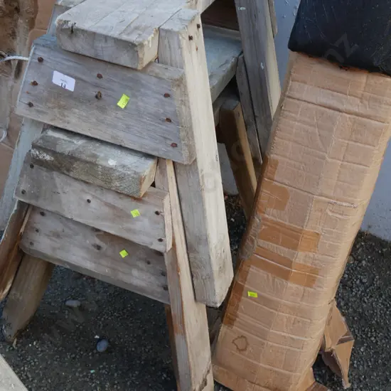 3 saw horses