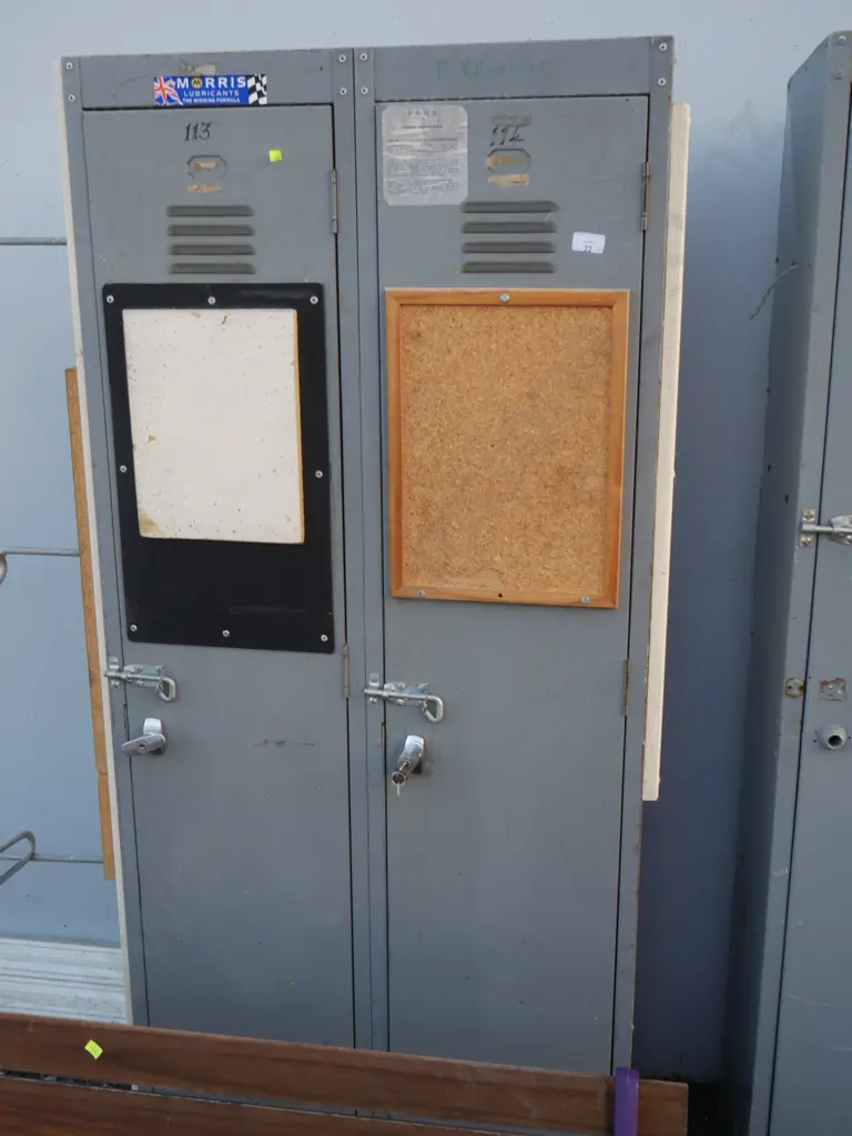 2 door locker Image 1++