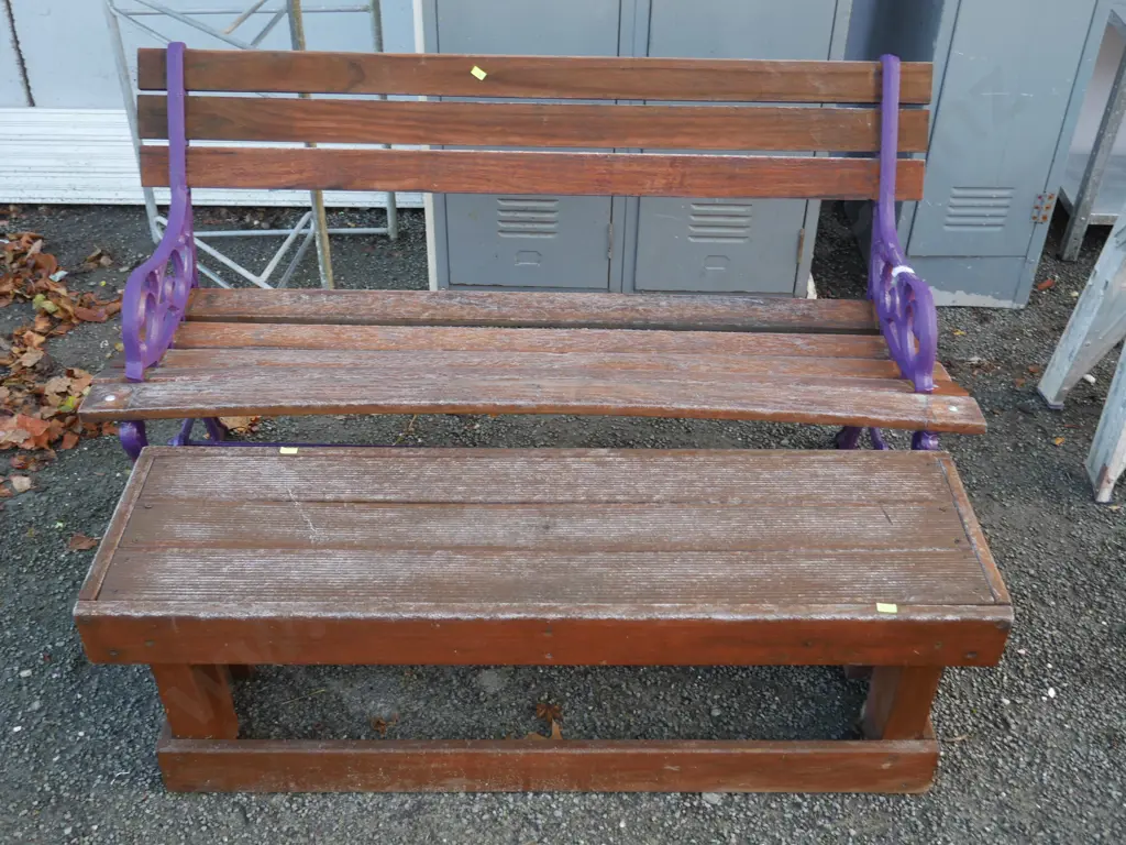 Outdoor benches Image 1++