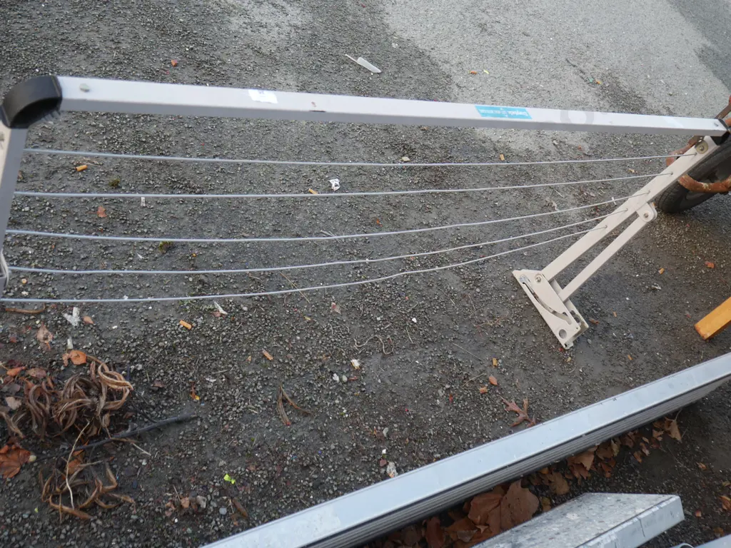 Clothes line Image 1++
