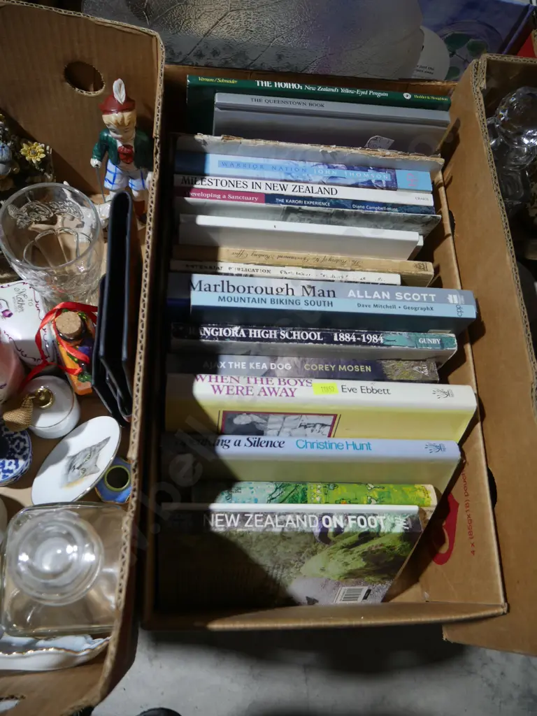 New Zealand books Image 1++