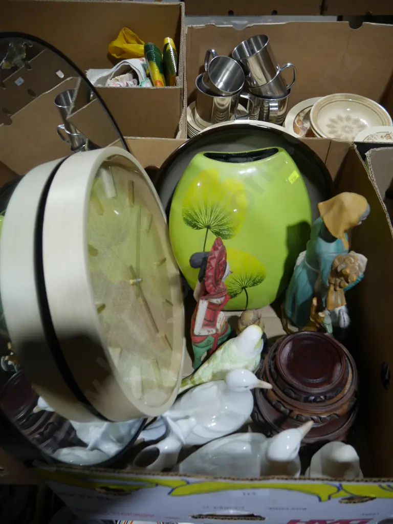 Clock, vase, figurines etc Image 1++