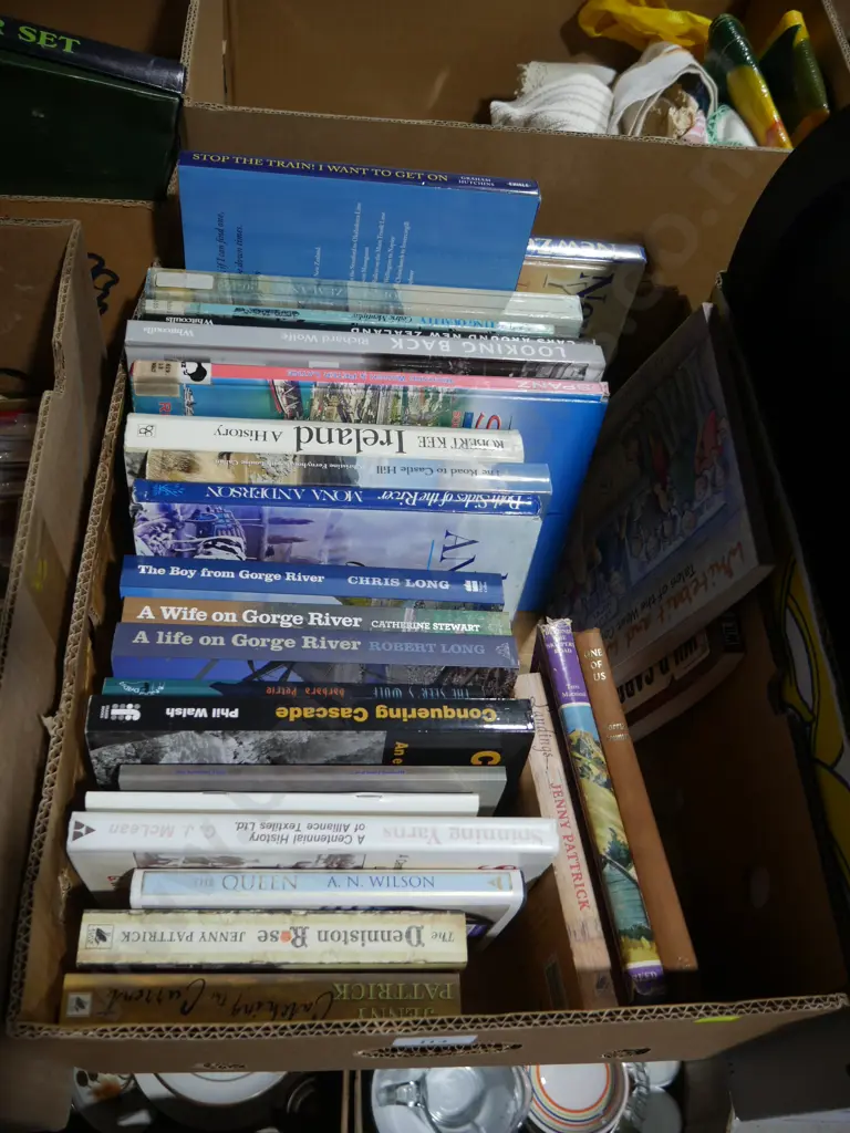 New Zealand books Image 1++