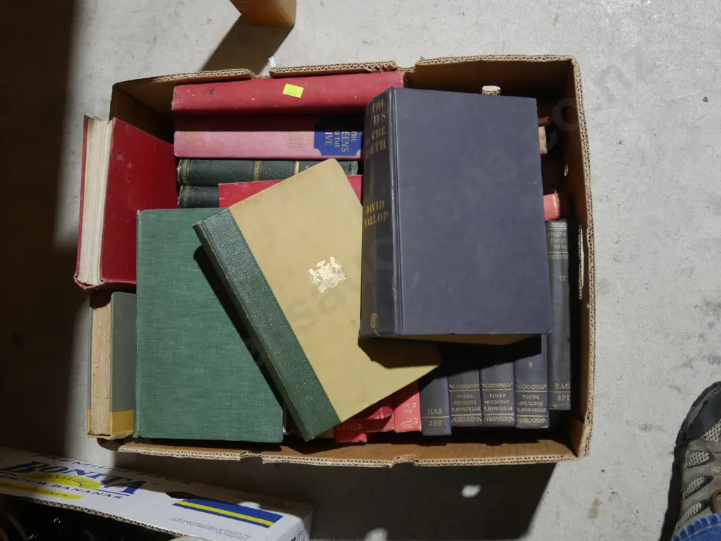 Books Image 1++