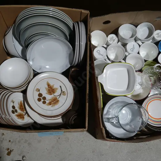 2 boxes of pottery dinnerwares etc