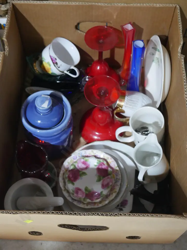 2 boxes of glassware, china etc Image 1++