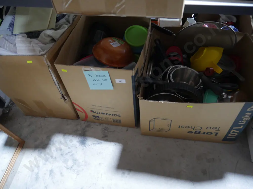 3 boxes of kitchen ware etc Image 1++
