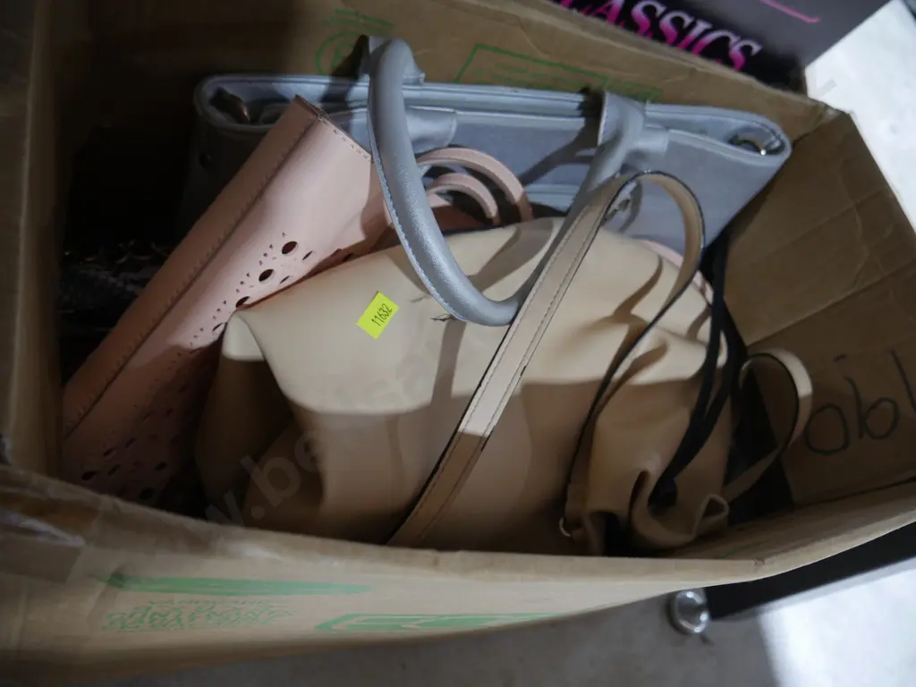 4 boxes of glassware, cutlery, handbags etc Image 1++