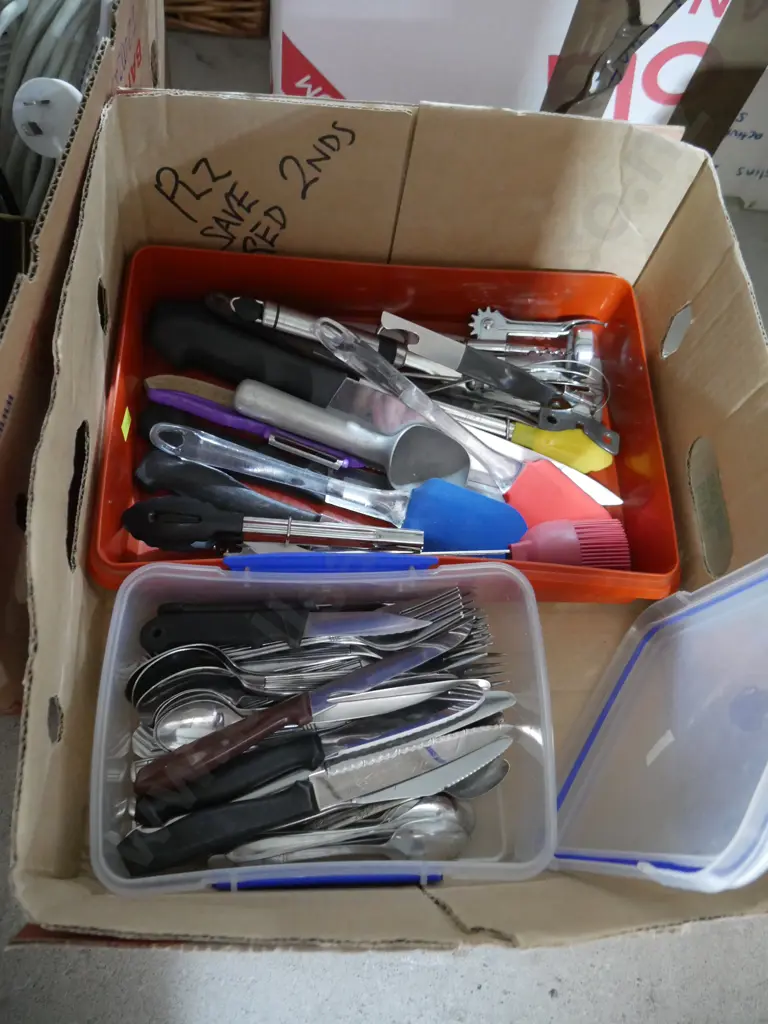 4 boxes of glassware, cutlery, handbags etc Image 1++