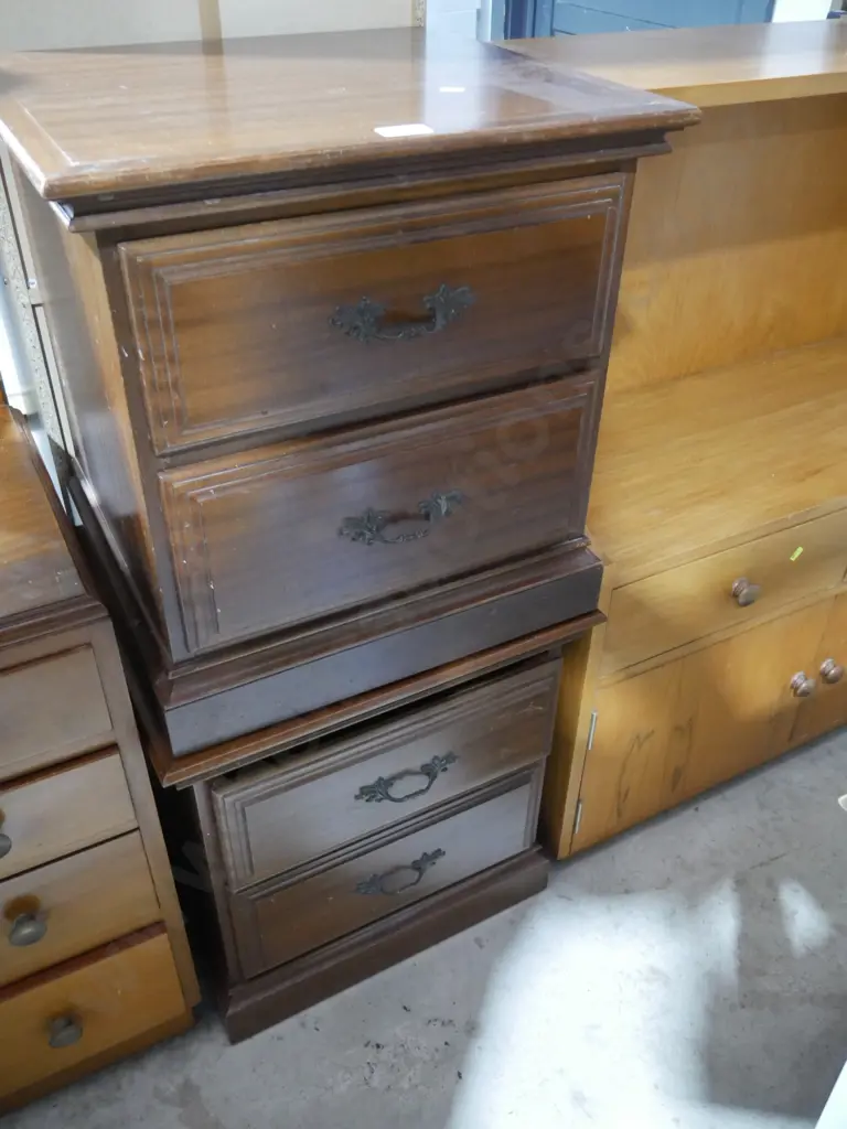 Pair of bedside drawers Image 1++