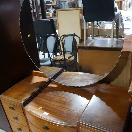 Dressing table