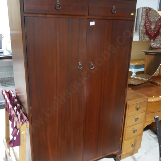 Freestanding wardrobe