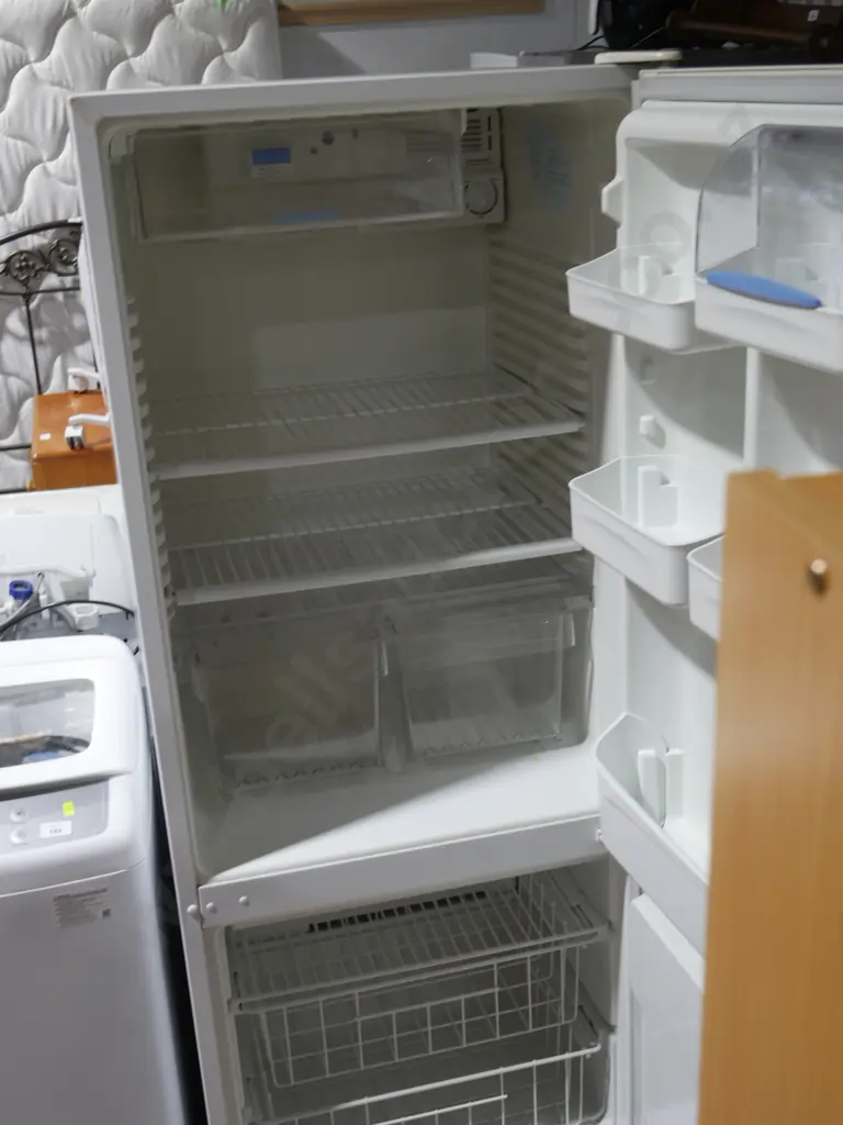 Simpson fridge freezer Image 1++