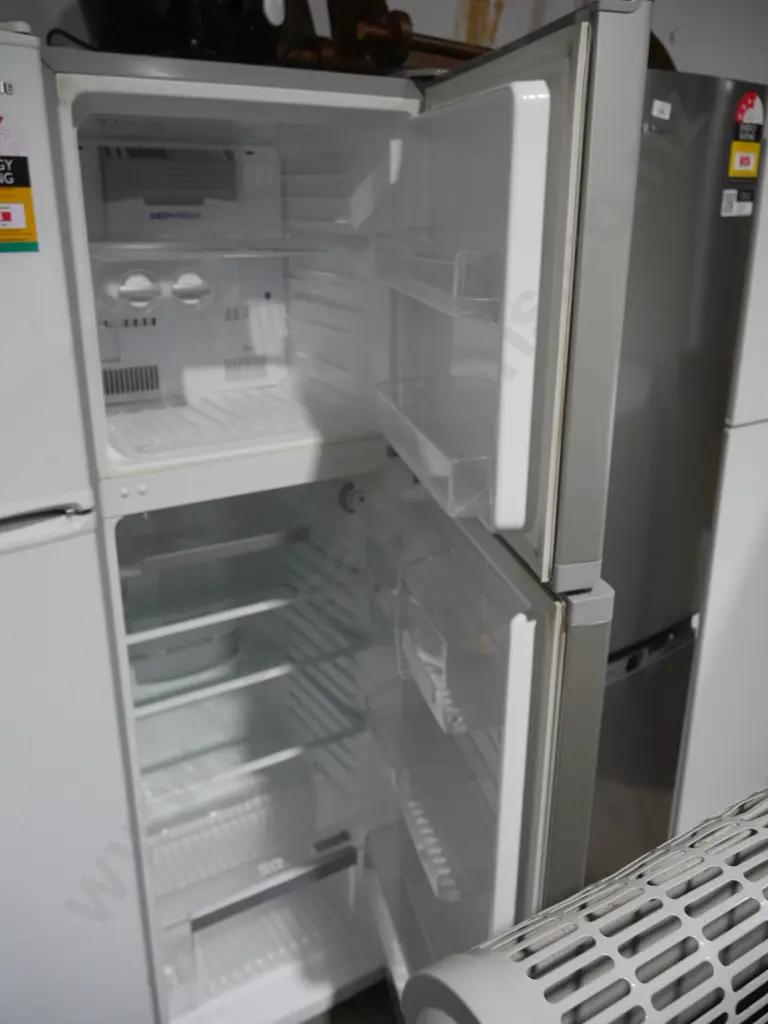 Westinghouse fridge freezer Image 1++