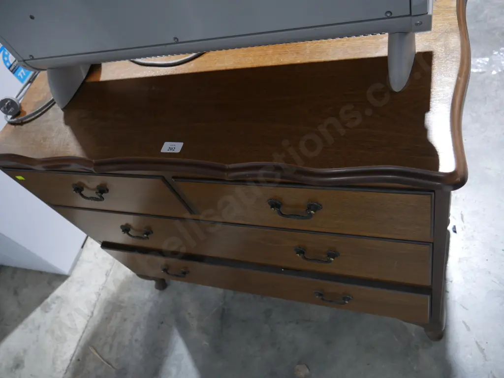 Chest of drawers Image 1++