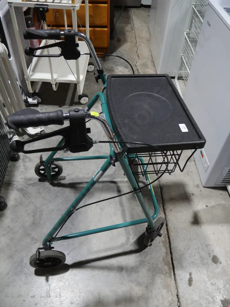 Invalid walker Image 1++