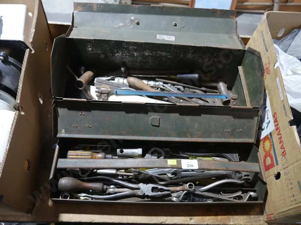 Toolbox and contents Image 1++